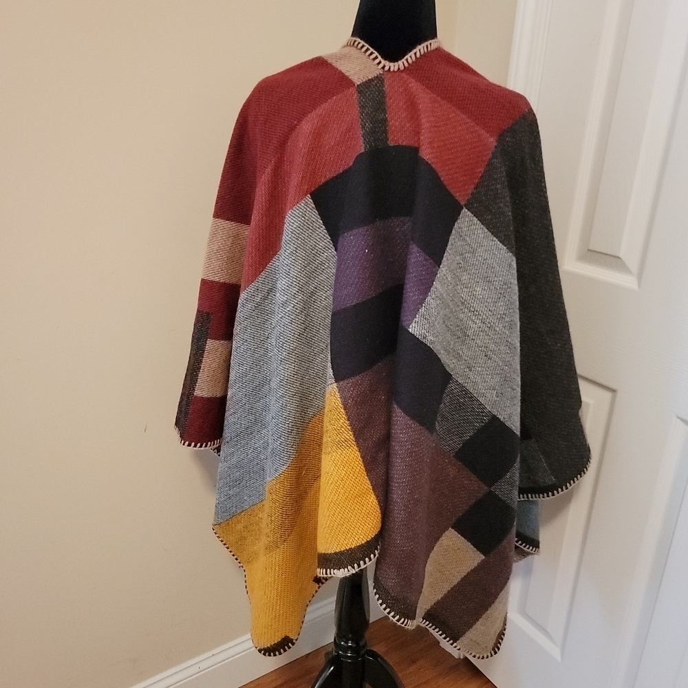 Color Block Reversible Shawl / Wrap - Picture 5 of 6